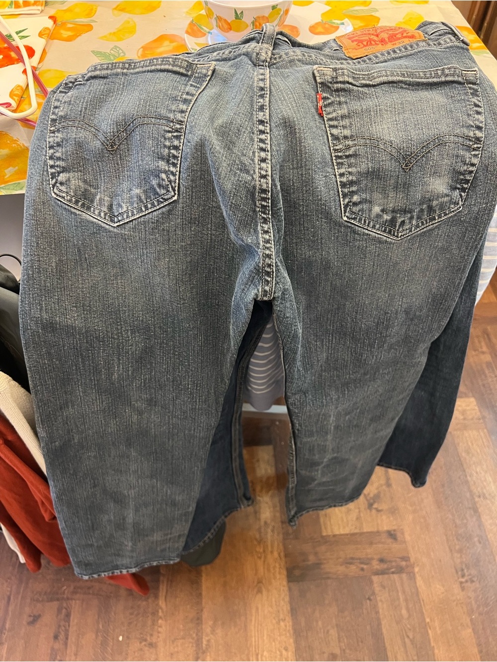 Levi's Men's Gray-Blue Relaxed Fit Jeans with Signature Back Pockets